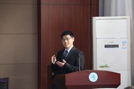 说明: E:\2019\2019地大青年学者论坛\学院活动照片\IMG_4916.jpg